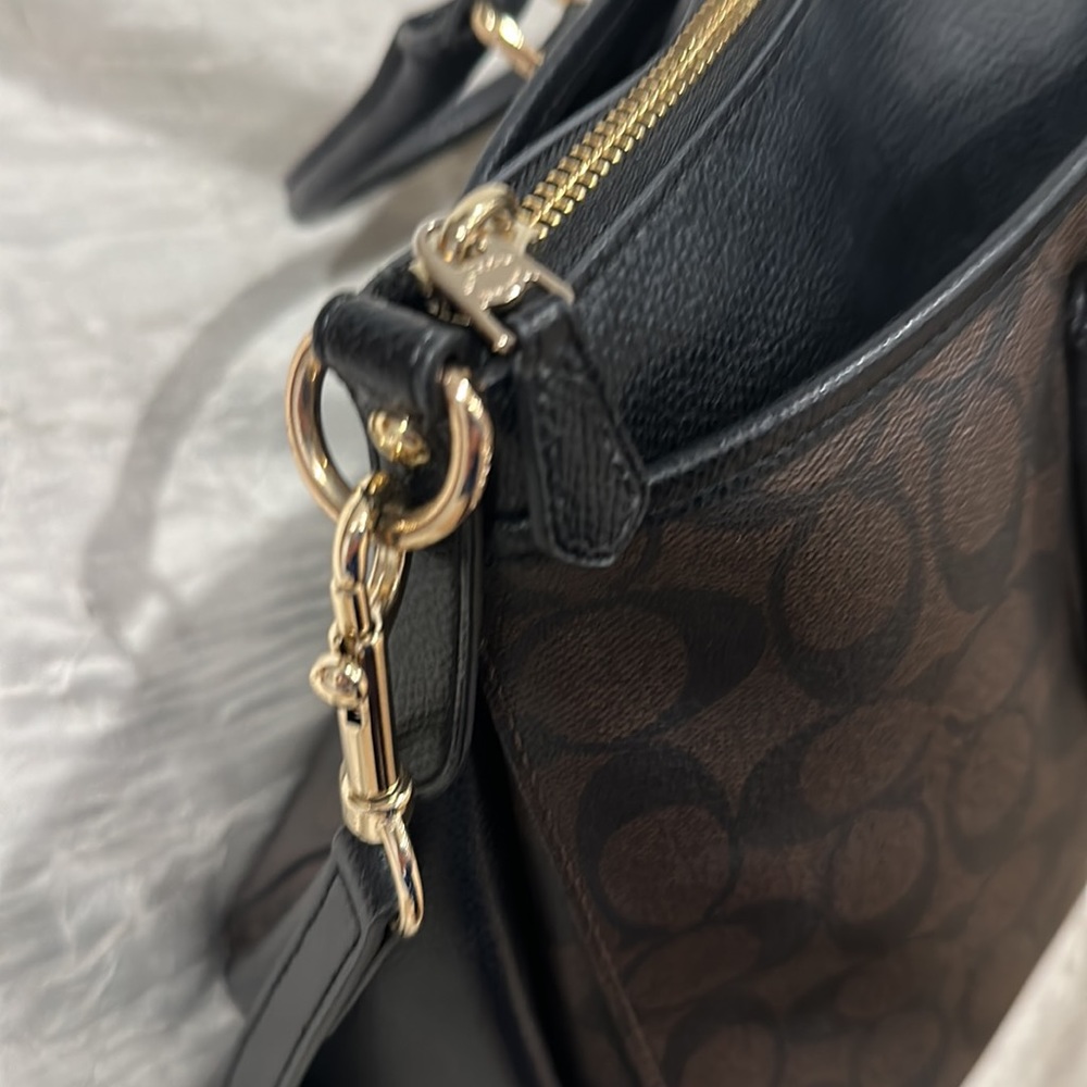 Coach Monogram Leather Shoulder Bag - Picture 6 of 7
